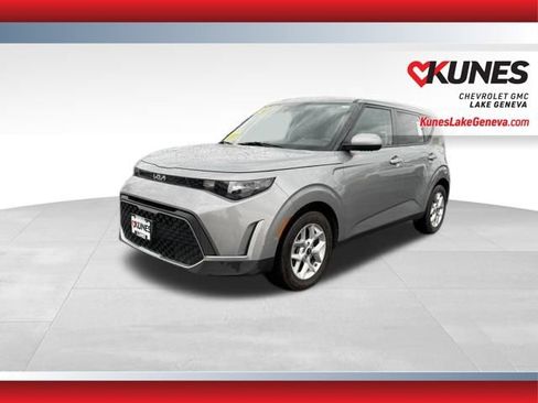 Used 2024 Kia Soul LX w/ Option Group 015 FWD image 10