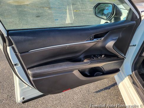 Used 2023 Toyota Camry SE FWD image 24