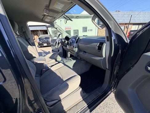 Used 2012 Nissan Frontier SV image 59