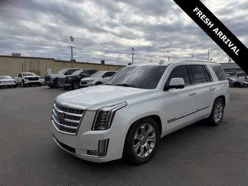 Used 2016 Cadillac Escalade 2WD image 14