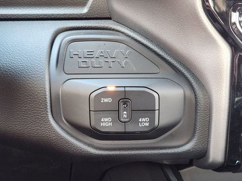 New 2026 RAM 2500 Laramie w/ Night Edition AWD/4WD image 32