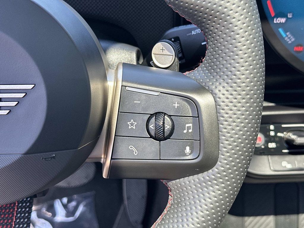 Used 2025 MINI Cooper S FWD image 16