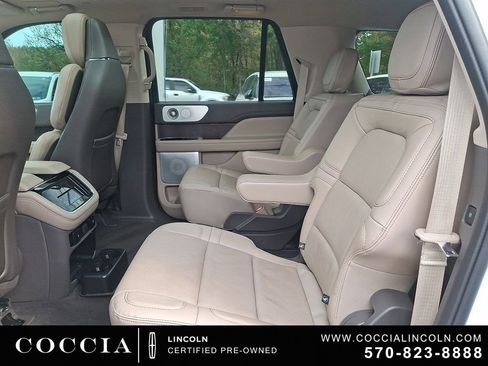 Certified 2023 Lincoln Navigator L Reserve AWD/4WD image 8