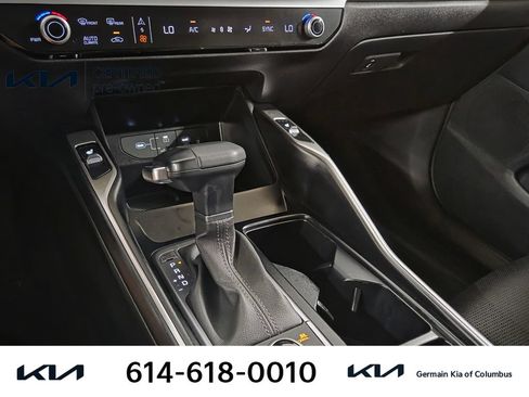 Certified 2024 Kia Sorento S w/ Panoramic Sunroof Package AWD/4WD image 24
