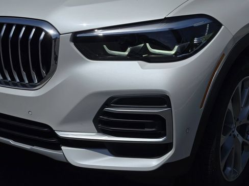 Used 2022 BMW X5 xDrive40i w/ Premium Package AWD/4WD image 10