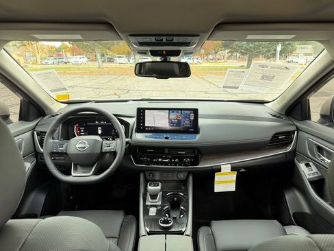 New 2026 Nissan Rogue Platinum w/ Platinum Premium Package image 24