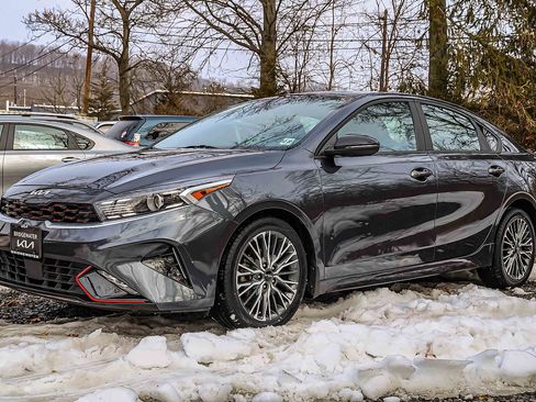 Certified 2023 Kia Forte GT-Line w/ GT-Line Premium Package image 3