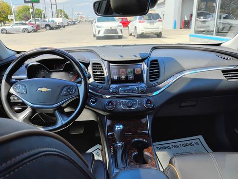 Used 2014 Chevrolet Impala LTZ FWD image 4