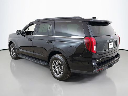 Used 2025 Ford Expedition Active AWD/4WD image 9