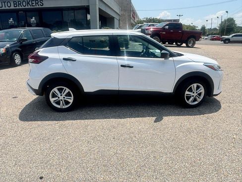 Used 2024 Nissan Kicks S FWD image 35