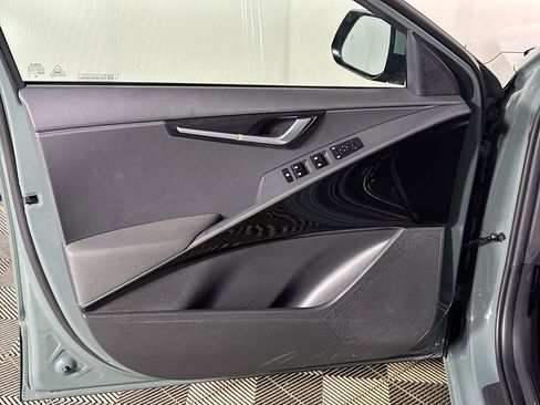 Certified 2023 Kia Niro Wind FWD image 11