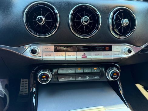 Used 2019 Kia Stinger GT2 AWD/4WD image 27