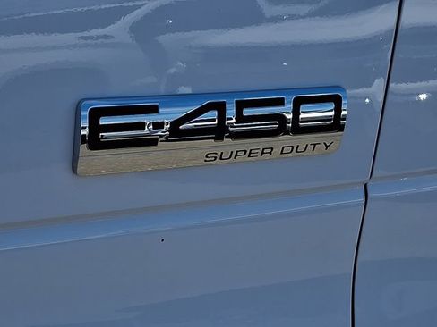 Used 2024 Ford E-450 and Econoline 450 Super Duty RWD image 31