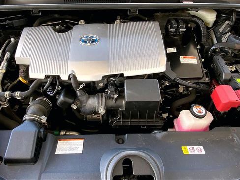 Used 2022 Toyota Prius L Eco image 30