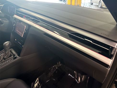 Used 2023 Volkswagen Arteon SEL Premium AWD/4WD image 30