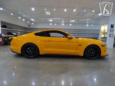 Used 2019 Ford Mustang GT Premium w/ Black Accent Package image 18