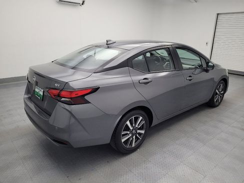 Used 2021 Nissan Versa SV FWD image 10