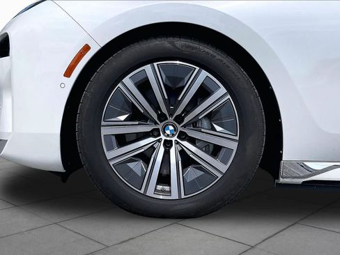 Used 2024 BMW i7 eDrive50 RWD image 10