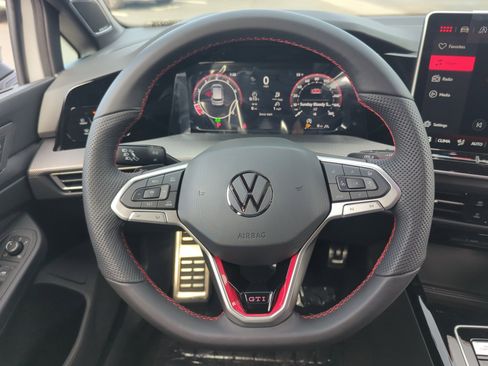 New 2026 Volkswagen Golf SE image 9