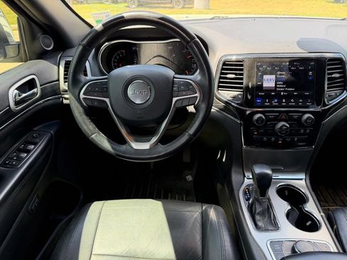 Used 2019 Jeep Grand Cherokee Limited AWD/4WD image 11