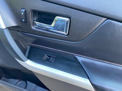 Used 2013 Ford Edge SEL FWD image 13