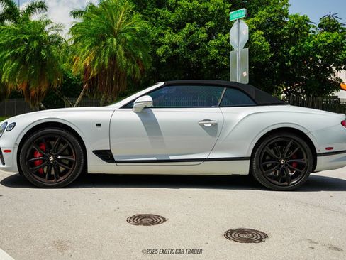 Used 2020 Bentley Continental GT V8 First Edition image 17