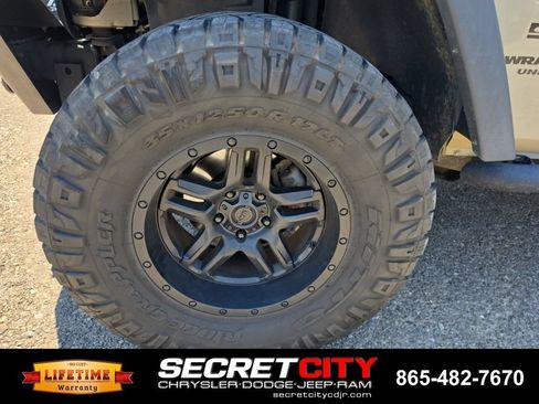 Used 2017 Jeep Wrangler Unlimited Sport w/ Quick Order Package 24S AWD/4WD image 9