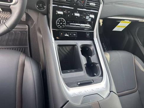 Used 2025 Nissan Armada SL AWD/4WD image 26