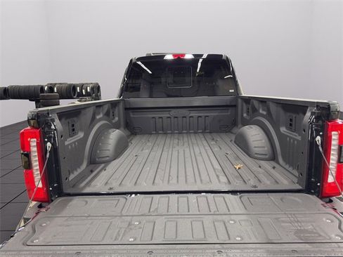 Used 2024 Ford F250 Lariat w/ Black Appearance Package image 35