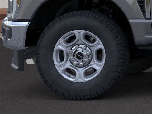 New 2026 Ford F250 XLT w/ XLT Premium Package image 19