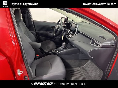 Used 2020 Toyota Corolla LE image 6