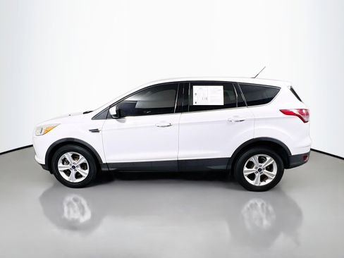 Used 2015 Ford Escape SE image 9