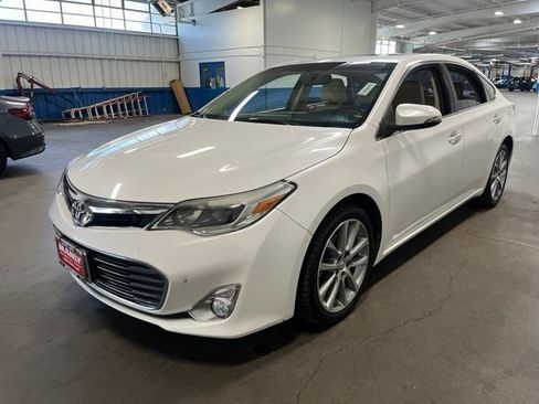 Used 2015 Toyota Avalon XLE Touring FWD image 7