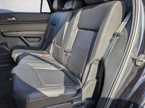 Used 2023 Volkswagen Atlas Cross Sport SE w/ Black Wheel Package image 17