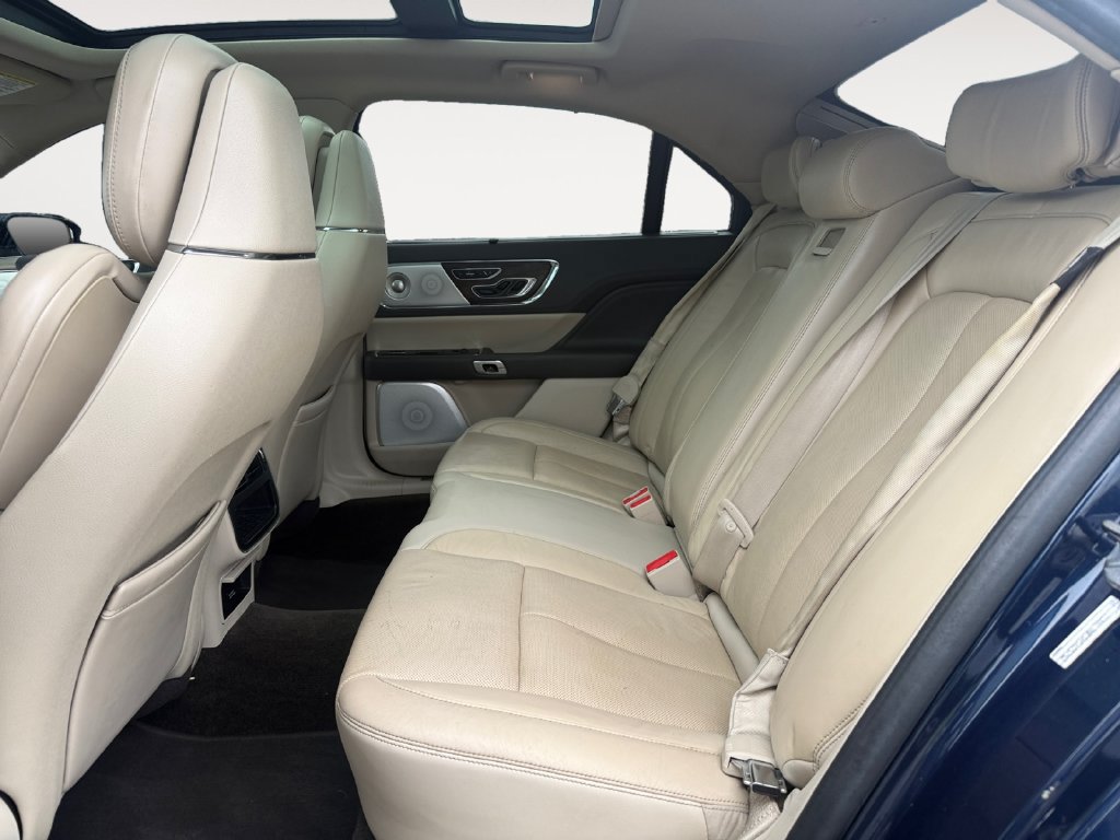 Used 2017 Lincoln Continental Reserve w/ Luxury Package AWD/4WD image 13