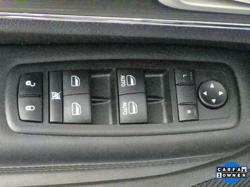 Used 2021 Jeep Grand Cherokee Limited w/ Sun & Sound Group image 14