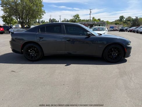 Used 2016 Dodge Charger R/T RWD image 9