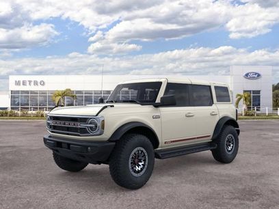 New 2026 Ford Bronco Outer Banks w/ Sasquatch Package