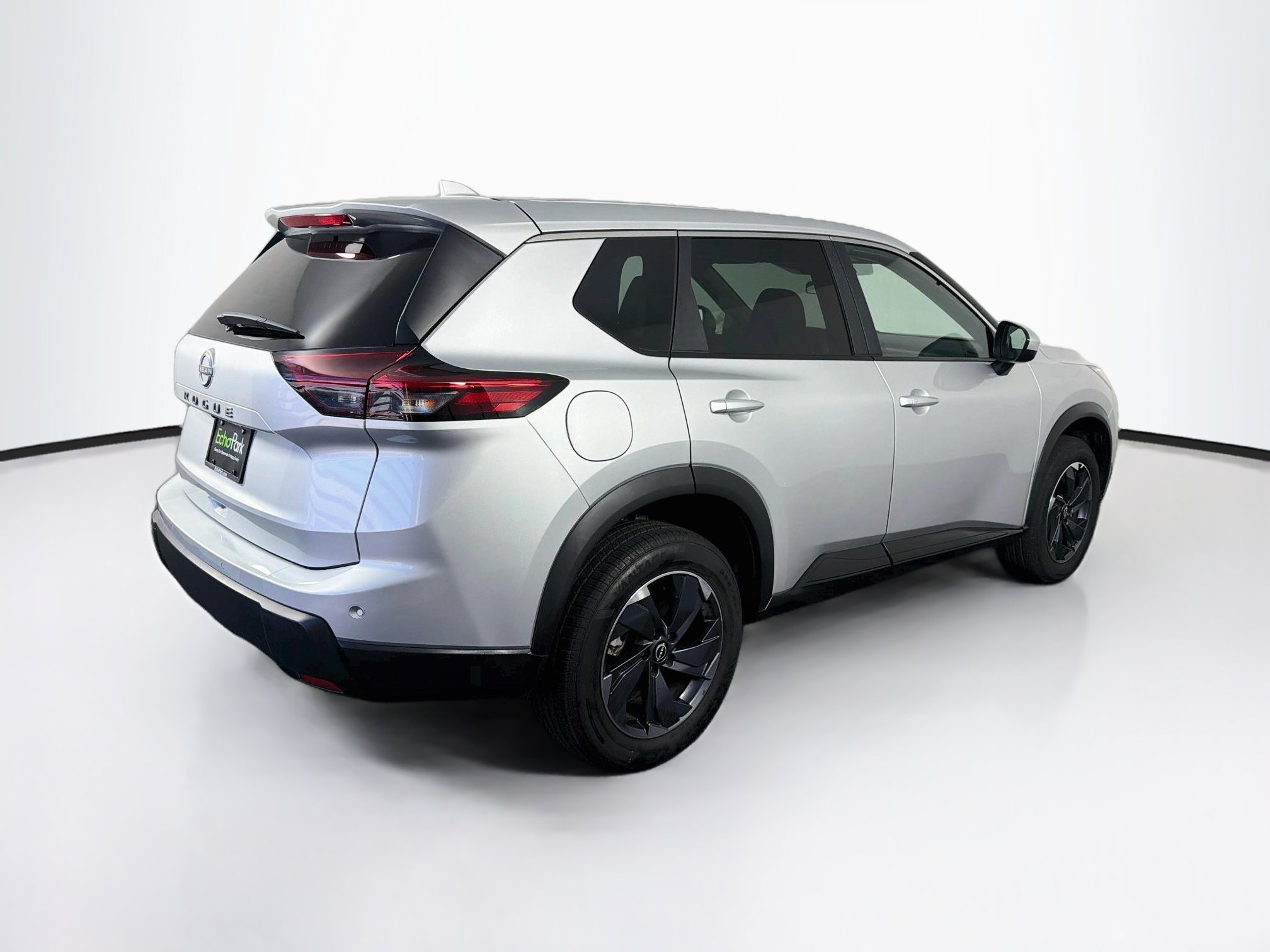 Used 2025 Nissan Rogue SV FWD image 9