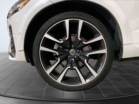 Used 2023 Volvo XC60 B5 Ultimate w/ Climate Package AWD/4WD image 12