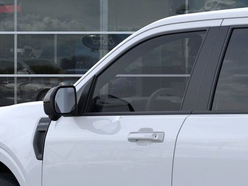 New 2025 Ford Maverick Lariat image 21