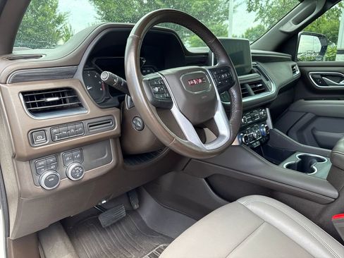 Certified 2021 GMC Yukon SLT w/ SLT Premium Package AWD/4WD image 13