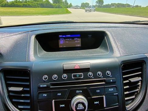 Used 2016 Honda CR-V LX image 30