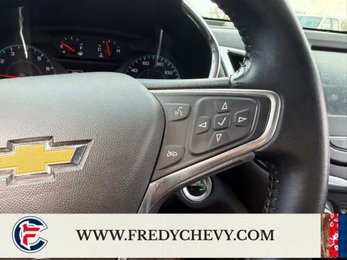 Used 2018 Chevrolet Equinox LT FWD image 30