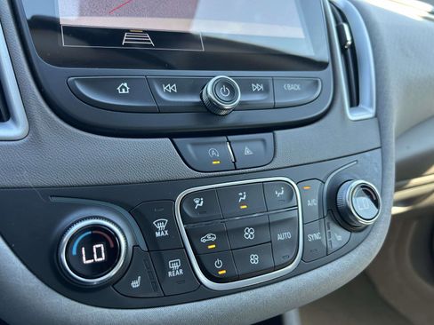 Used 2024 Chevrolet Malibu LT image 24