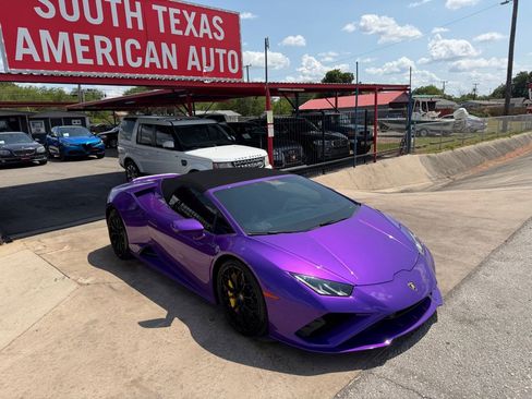 Used 2021 Lamborghini Huracan EVO RWD image 11
