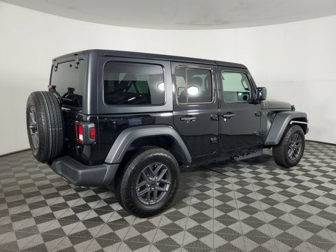 Used 2026 Jeep Wrangler Unlimited Sport AWD/4WD image 4