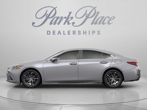 Used 2025 Lexus ES 350 w/ Premium Package FWD image 2