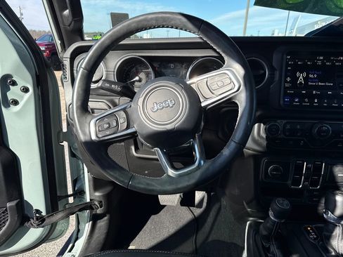 Used 2023 Jeep Wrangler Unlimited Sahara w/ Cold Weather Group image 21