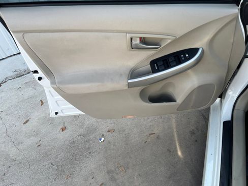 Used 2013 Toyota Prius Two FWD image 11